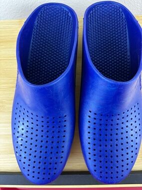 Calzuro Metallic Blue Classic Clogs w Holes Workwear US Mens Size  11-12.5/44-45